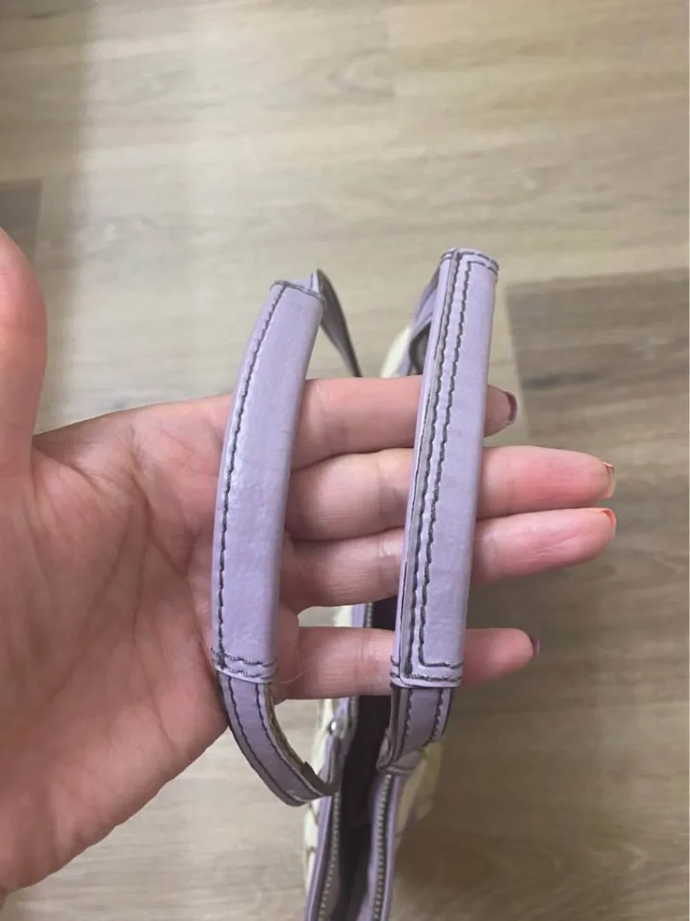 Coach Signature F17433 Tan & Lavender Patent Leather Shoulder Bag Attached Wrist